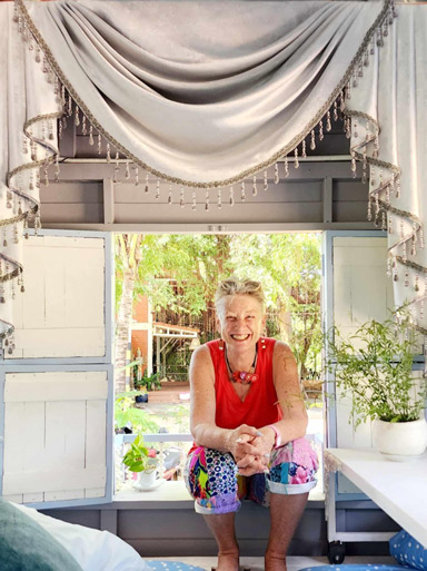Deborah Saunders